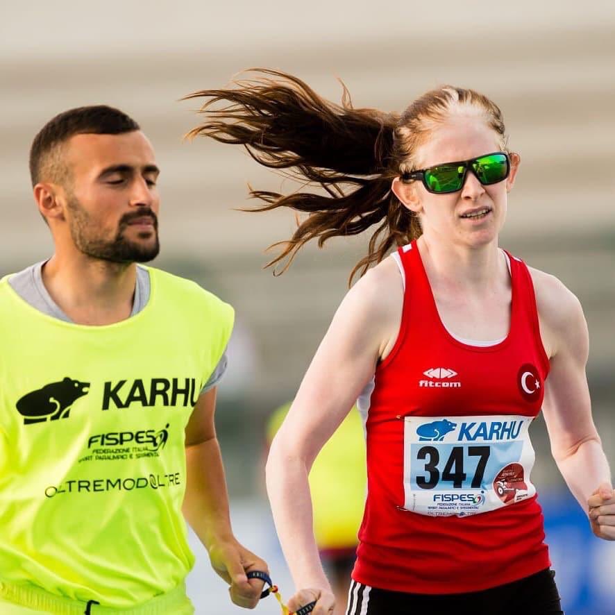 Tunus'da  düzenlenen 1500 m Grand  Prix yarışlarında Ülkemizi temsil eden Spor Bilimleri Fakültemiz öğrencisi Sevda Kılınç Çırakoğlu 1. olmuştur. Ayrıca yaptığı derece ile öğrencimiz Türkiye rekorunu da kırmıştır. Milli gururumuzu tebrik ediyor, başarılarılar diliyorum.