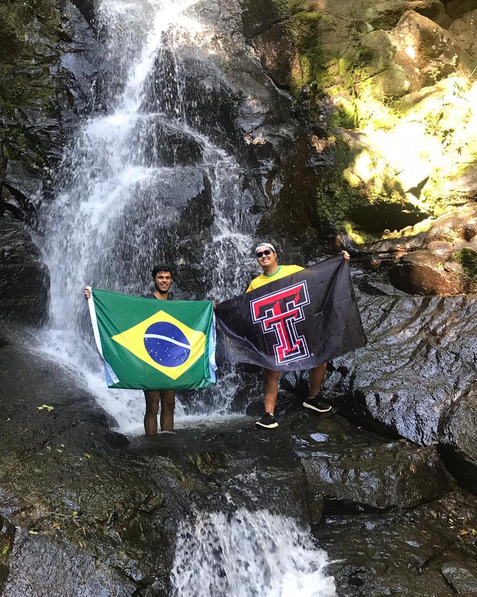 ttucoeiep's tweet photo. Our students in Foz do IguaΓ§u, Brazilππ§π· are having a blast and learning a lot about the mechanics of fluids and environmental sustainability. Will they even want to come back?! π€£ #brazil #texastechengineering #ttuengineering #ttuengineersabroad https://t.co/5rtaOJOThE