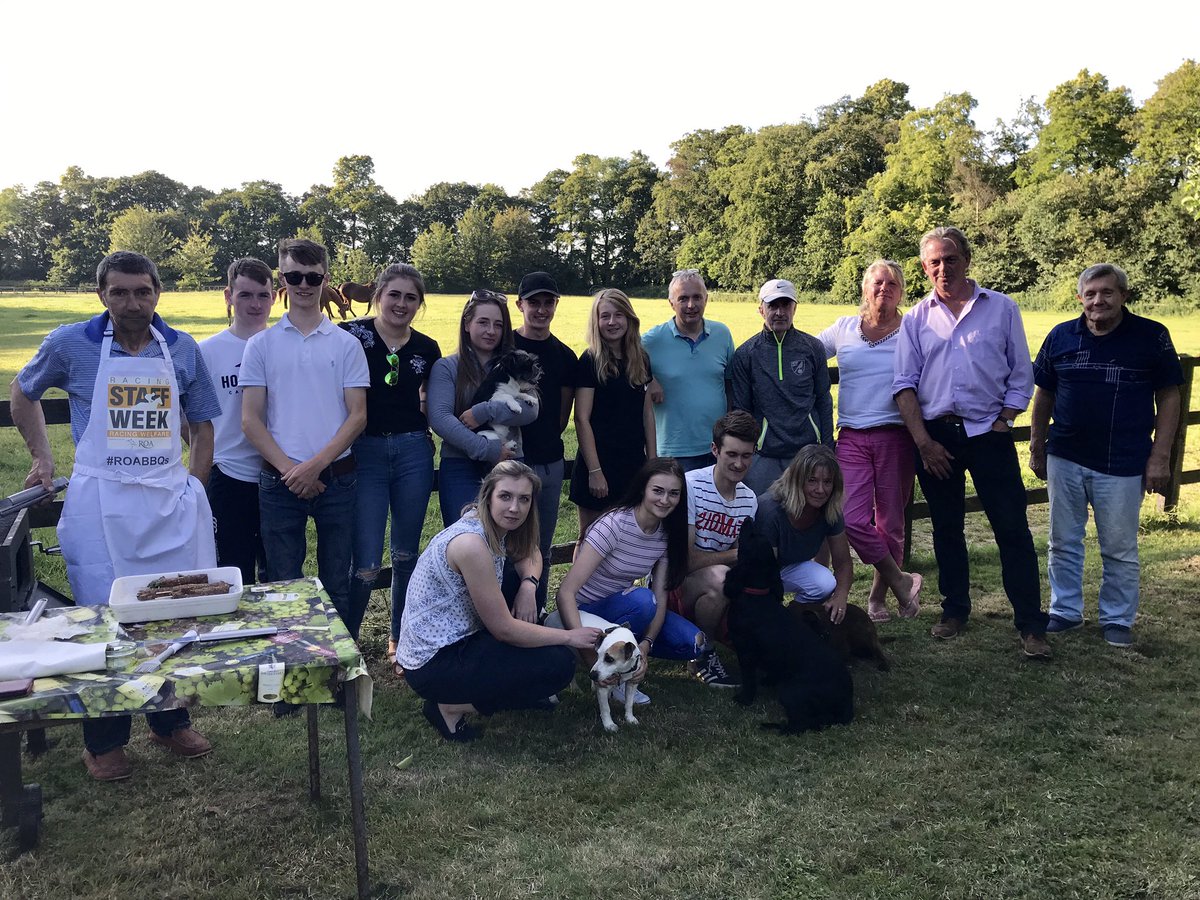 Team Feilden barbecue to celebrate our recent winners and the start of #RacingStaffWeek!
@RacehorseOwners @Racingwelfare 
#ROABBQS