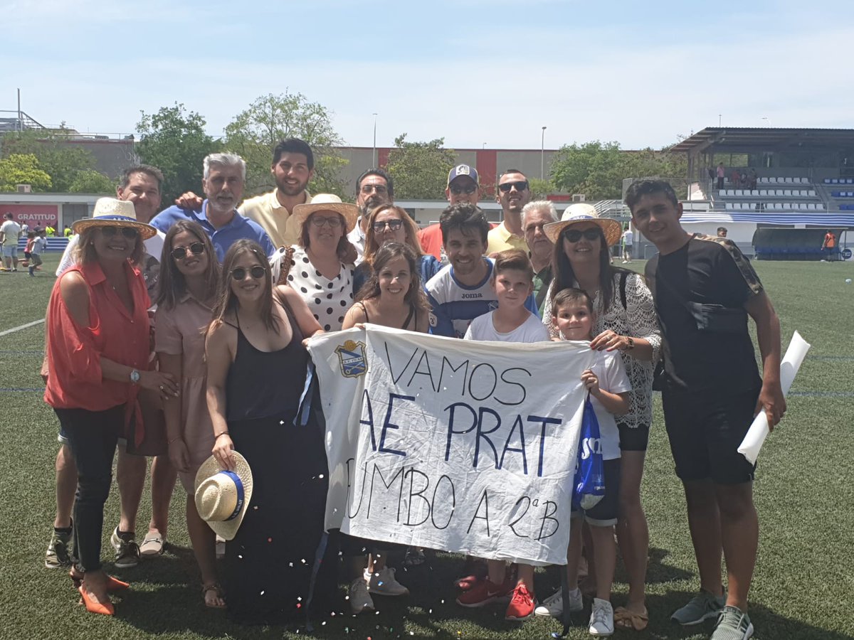 10rdi's tweet photo. No he pogut acompanyar-te a Portugalete, però desde casa hem apretat per a que el teu somni es fes realitat. Se que avui tenies a familiars i amics al teu costat i que han ajudat a cumplir el somni. Enhorabona amic @HectoRodriguezR t'ho mereixes!! #A2aB #SomPotaBlava https://t.co/tEHwq4RxLO