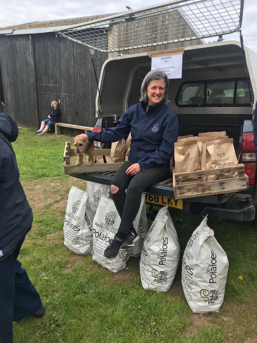 Congratulations to all runners today at the <a href="/howies/">howies®</a> Spud Run, great to be able to support this local event. <a href="/blasytir/">Blas y Tir</a> #itsnevertooearly <a href="/runwayskiln/">Runwayskiln</a> #marloes