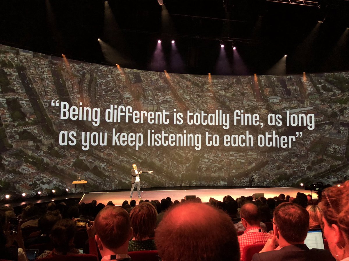 askmikewilliams's tweet photo. I love this quote, too.  It also reminded me of the spirit we carry at @Zappos. https://t.co/obpyfWmA31
