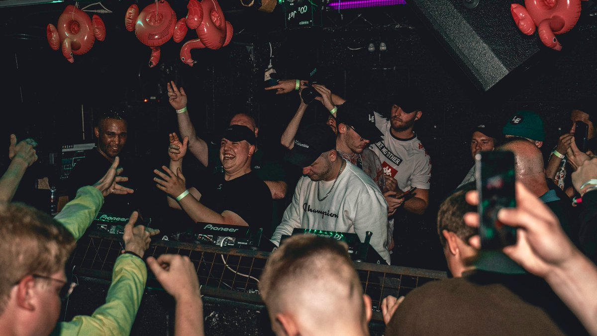 Mikeybcomposer's tweet image. Thanks to @SMDBEvents_ for having me in Birmingham 
My new single with @KryphonOfficial is out 12th July ❤️