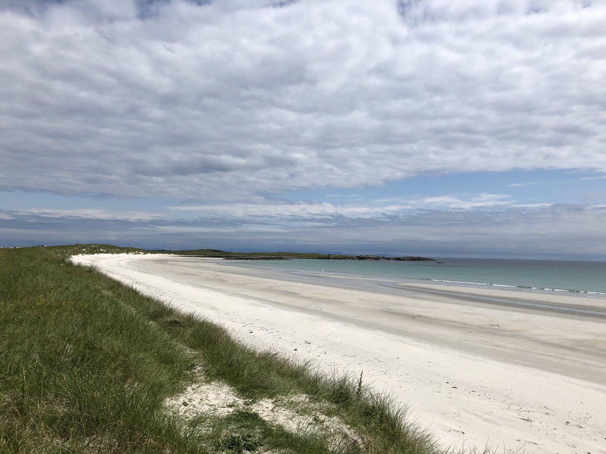 dmuir's tweet photo. A week ago on Tiree, we spent the afternoon with @sascampaigns clearing a small section of beach - 31 big bags of plastic, fishing line and a syringe - every little helps - @SkyOceanRescue @TireeClassic #plasticaware https://t.co/OqwuPmcOqS