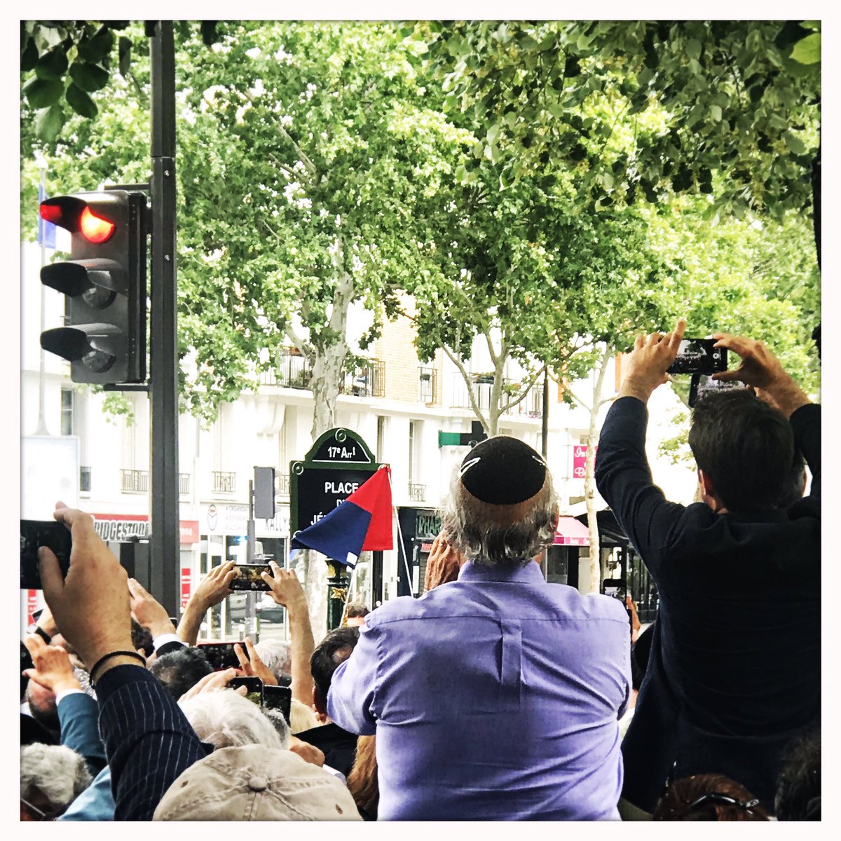 Aujourd’hui, #résurrection  de la place de Jérusalem devant le splendide #CEJ - Centre Européen du Judaïsme.