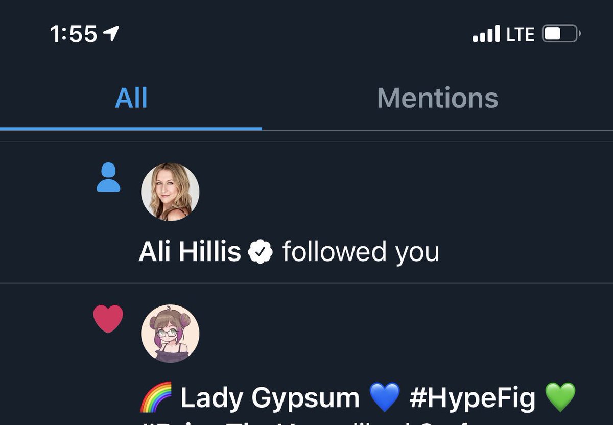gameinfinite10's tweet photo. I cant believe I got to meet @missalihillis at #WisconsinComicCon She is the super talented voice actress behind Liara Tsoni in Mass Effect, as well Lightning in Final Fantasy.

She was super nice, &amp; when she saw my shirt, she even followed Game Infinite 😱 #gameinfinite https://t.co/d4uH8foSoB