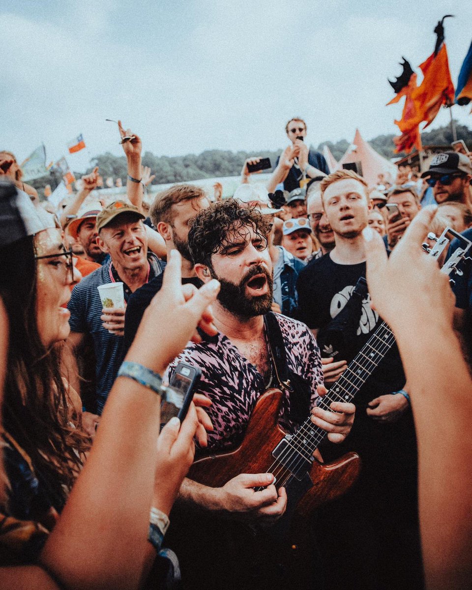 foals's tweet photo. Party at the park

📸 @Samneill_photo https://t.co/eIWazpPqaP