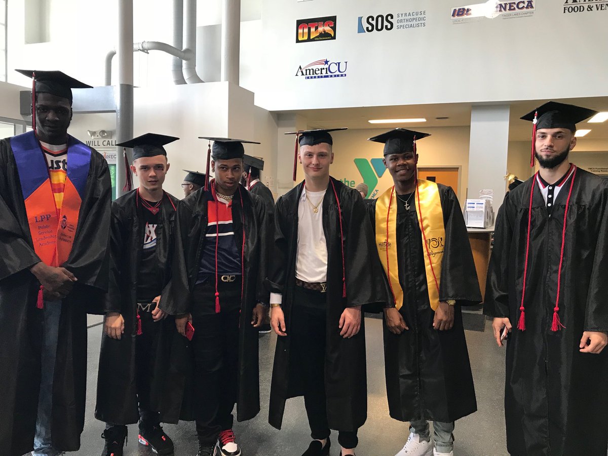 SyracuseSchools's tweet photo. Congratulations to the โฆ@PSLAatFowlerโฉ Class of 2019 on their #SCSDGraduation! https://t.co/MzFD40nCX8