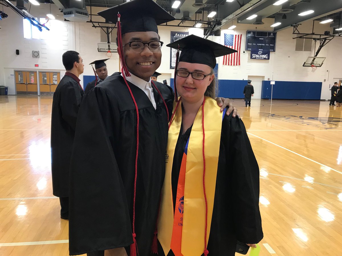 SyracuseSchools's tweet photo. Congratulations to the โฆ@PSLAatFowlerโฉ Class of 2019 on their #SCSDGraduation! https://t.co/MzFD40nCX8