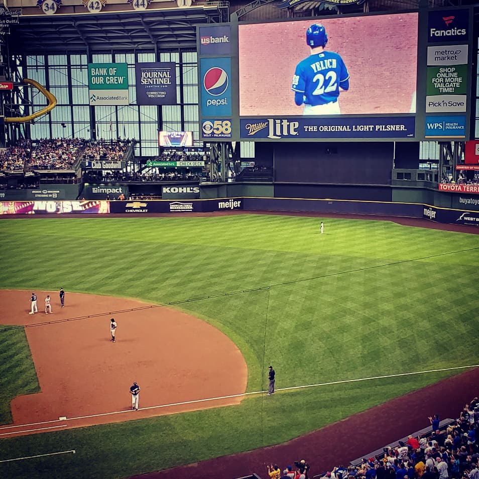 caitlinn_d's tweet photo. 1000 hits for Yelich! @Brewers #ThisIsMyCrew https://t.co/yYI0k3RFA5