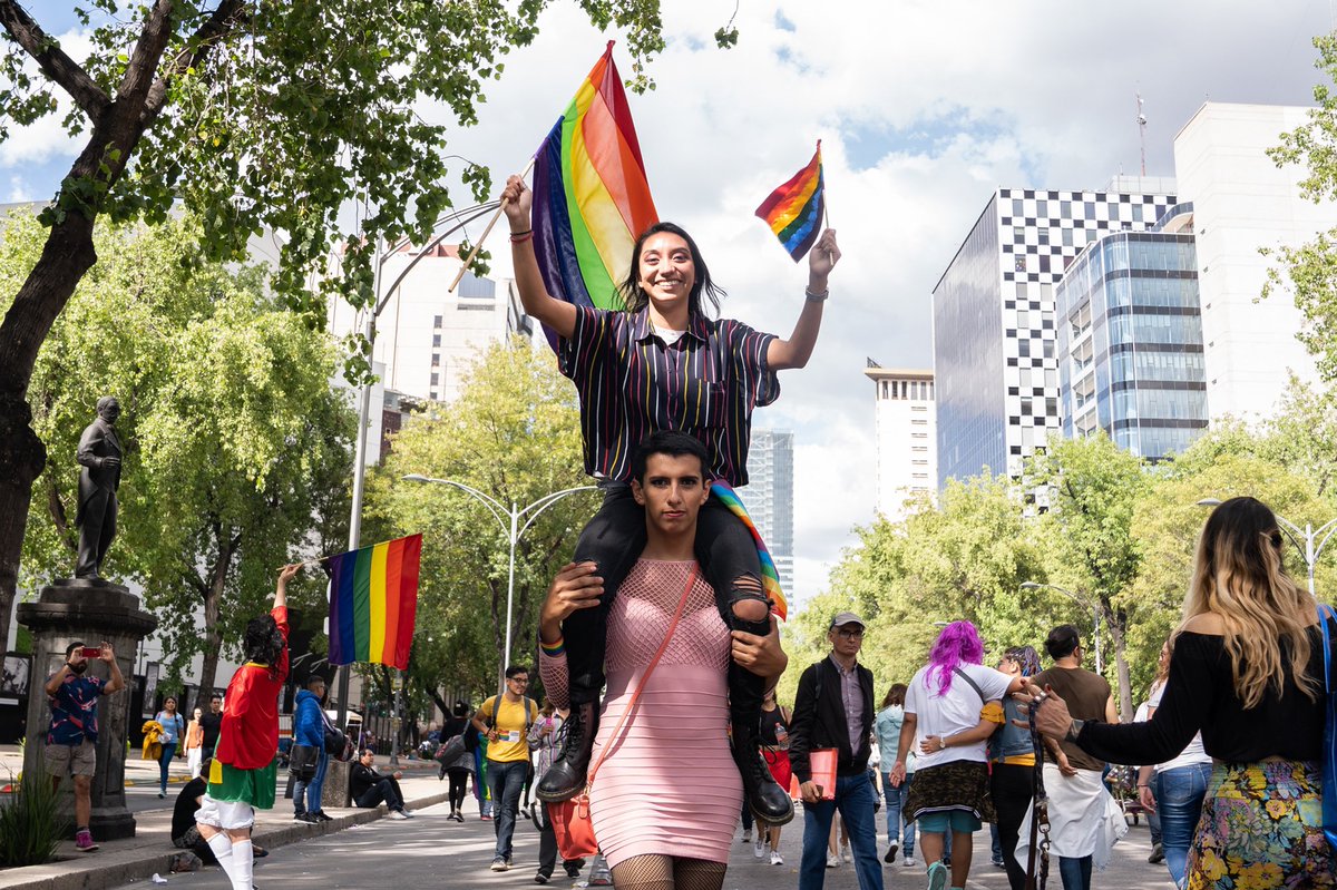 TimeOutMexico's tweet photo. Al rededor de 170 mil personas acudieron ayer a la #MarchaGay2019 en la CDMX. Un evento colorido para reivindicar los derechos de la comunidad #LGBTTTI+ 🌈 😍#TimeOutPride #TimeOutGay #PrideMexico2019 https://t.co/nmVkPDyAva