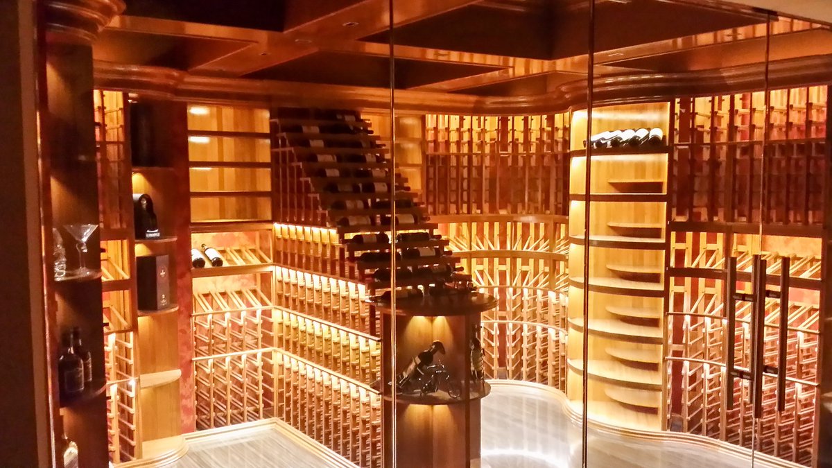 WineEnthusiast tweet media