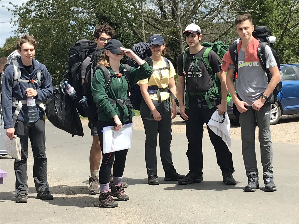 KewHouseDofE's tweet photo. Look at those smiles.. something tells me... DofE Silver is completed ✅ #kewhousedofe https://t.co/0zaXgKjO41