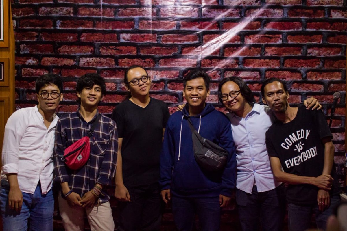 #NGEGERUNDENG / 05 APRIL 2019 /
lavia coffee and resto , kelapa gading
- jakarta utara / 📷 : <a href="/wahyukiway/">Wahyu Ramadhan</a>