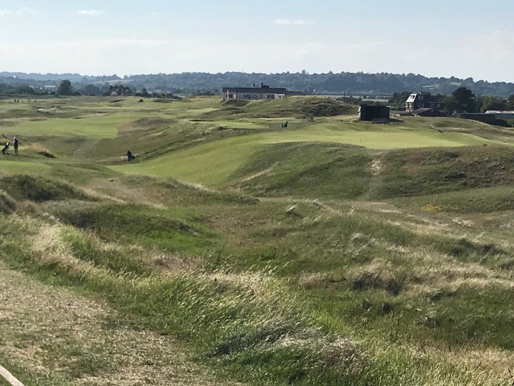 A busy day tomorrow for @ReedsSchool performance golfers. A squad of six competing at the brilliant @RyeGolfClub in the HMC Foursomes Finals. Prep all done. And three more in the Surrey Schools’ Champs at the fabulous @AddingtonPGC Good luck all! #teamreeds