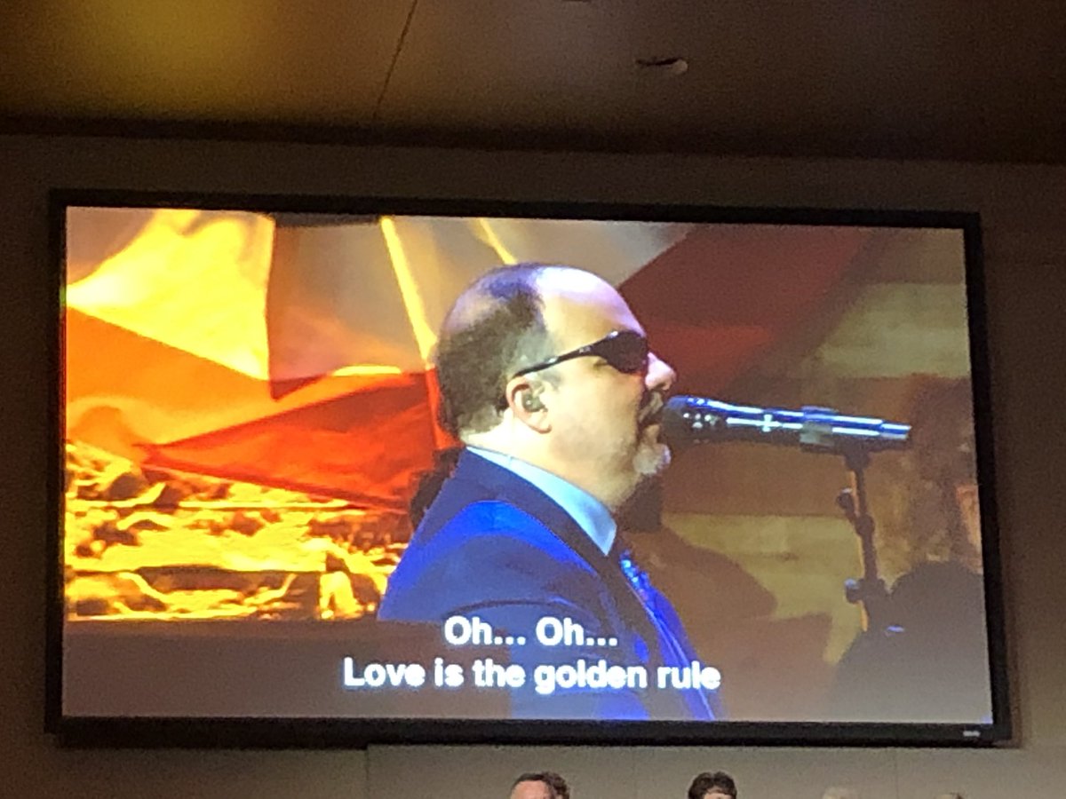 Will_ODonoghue's tweet photo. What an honor to meet @GMADoveAwards nominee and @ACMAwards award-winning musician, @GordonMote, who performed at @FBCIndianTrail today for an amazing time of worship and celebration. You are a true inspiration, Gordon! #GordonMote #FBCIT https://t.co/sc6sbu0AXg