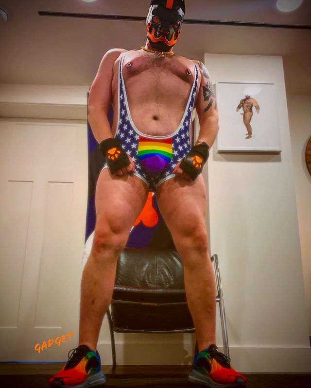 PupGadget's tweet photo. Off to walk the Pride Parade with SEA-PAH and the rest of the Seattle Pride Leather Contingent! 🐶❤️🧡💛💚💙💜🐶
#me #humanpuppy #humanpup #pupplay #puppyplay #pupgadget #alphagadget #alphapup #gay #gaypride #pride #instagay #seapah #seattlepride #seatt… https://t.co/I7WDEE6AxY https://t.co/cCpyz9dDjr