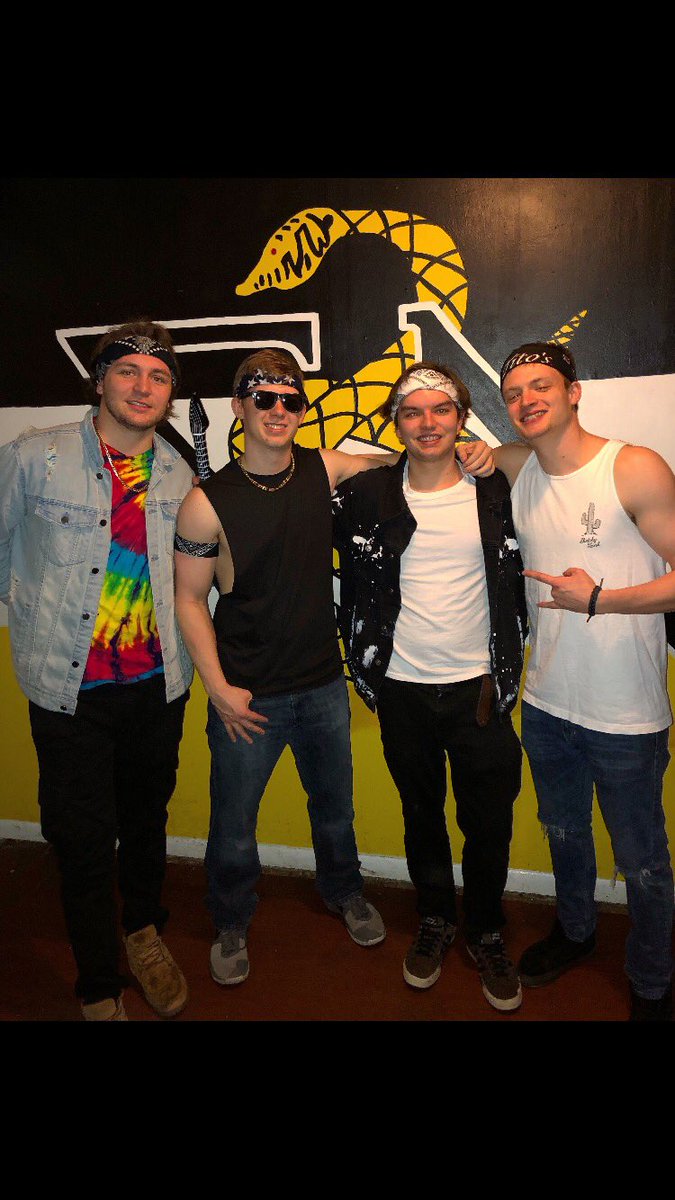 We would like to wish a Happy Birthday to Brother Ronan. Have a great time celebrating your 21st🎉 #ZΓ864