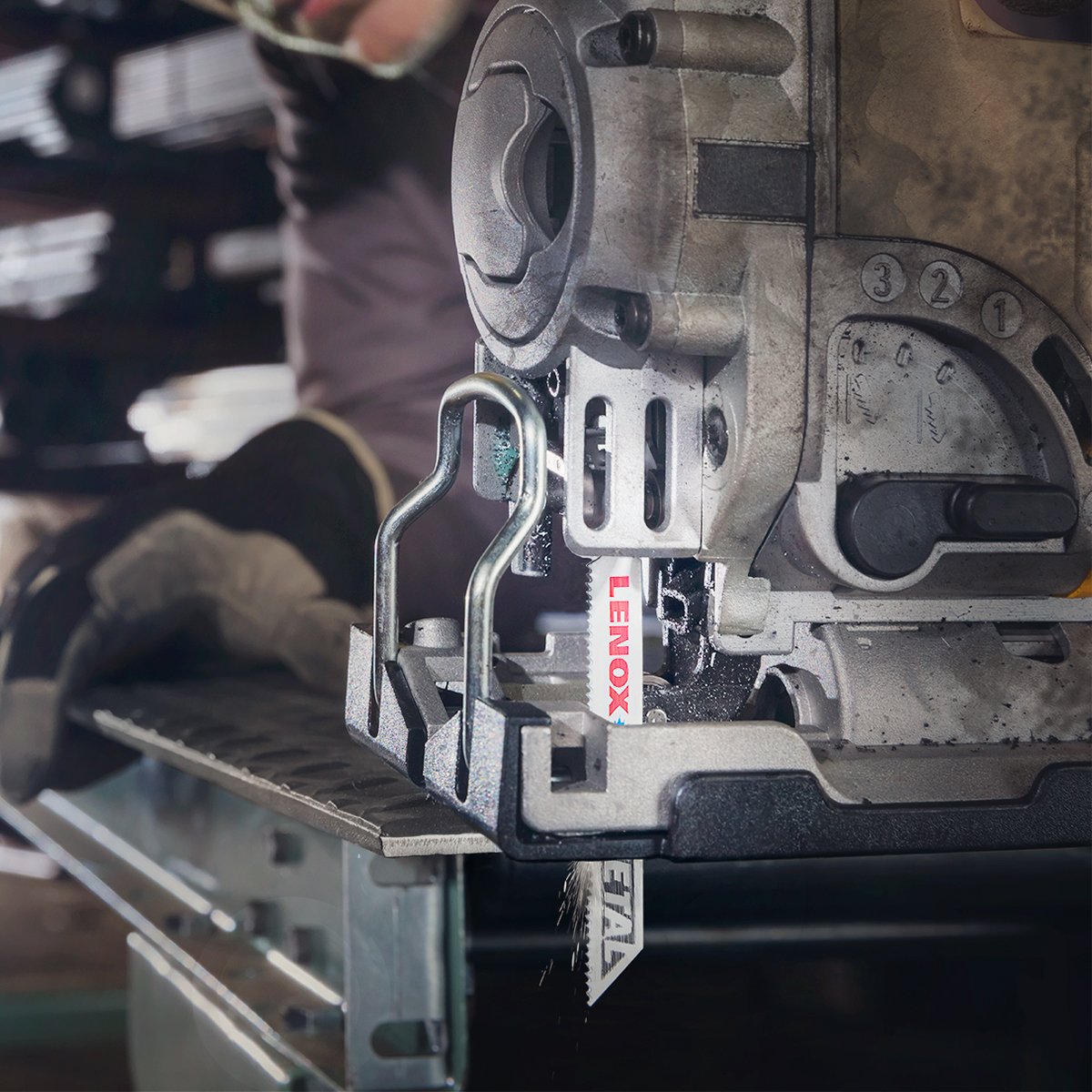 LenoxTools's tweet photo. Get optimal metal cutting performance and long blade life with LENOX POWER ARC® Jig Saw Blades. Learn more: https://t.co/IRyBbYjef6
#CutWithLENOX #LENOXTools https://t.co/3DKPJVyXxP