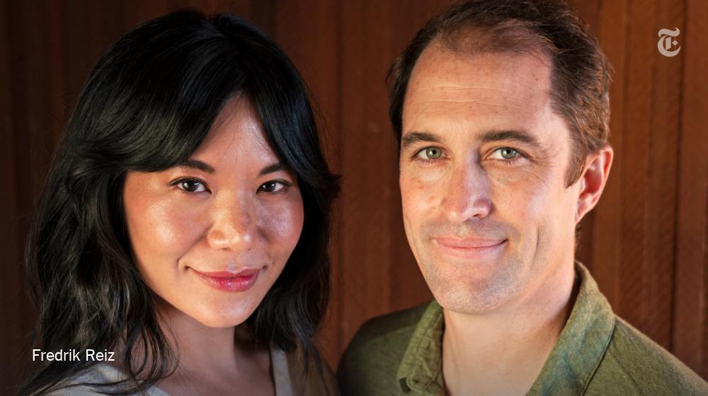 NY Times Weddings tweet media