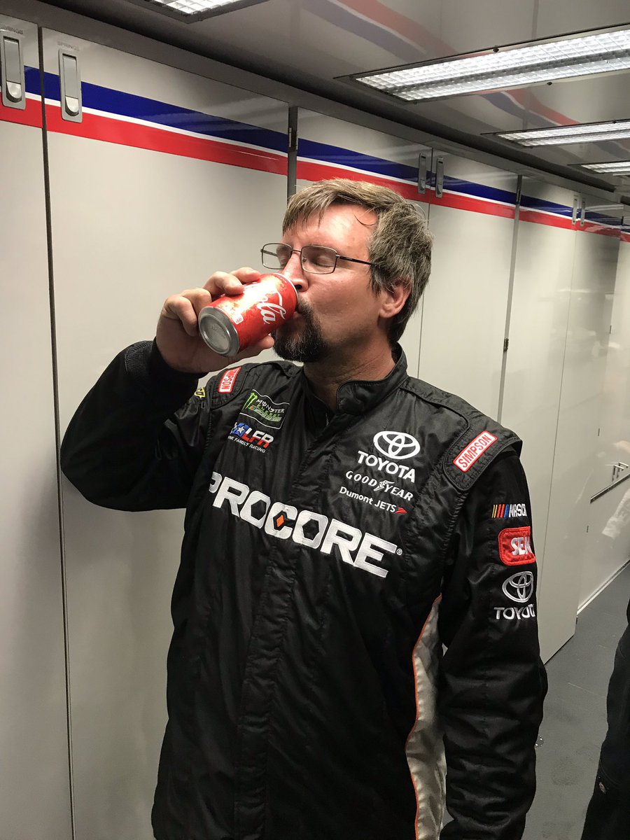 JessicaLRohlik's tweet photo. .@killbillracing working on hydrating during this rain delay
๐๐๐
#hesaddicted https://t.co/vlRWvIYsJZ