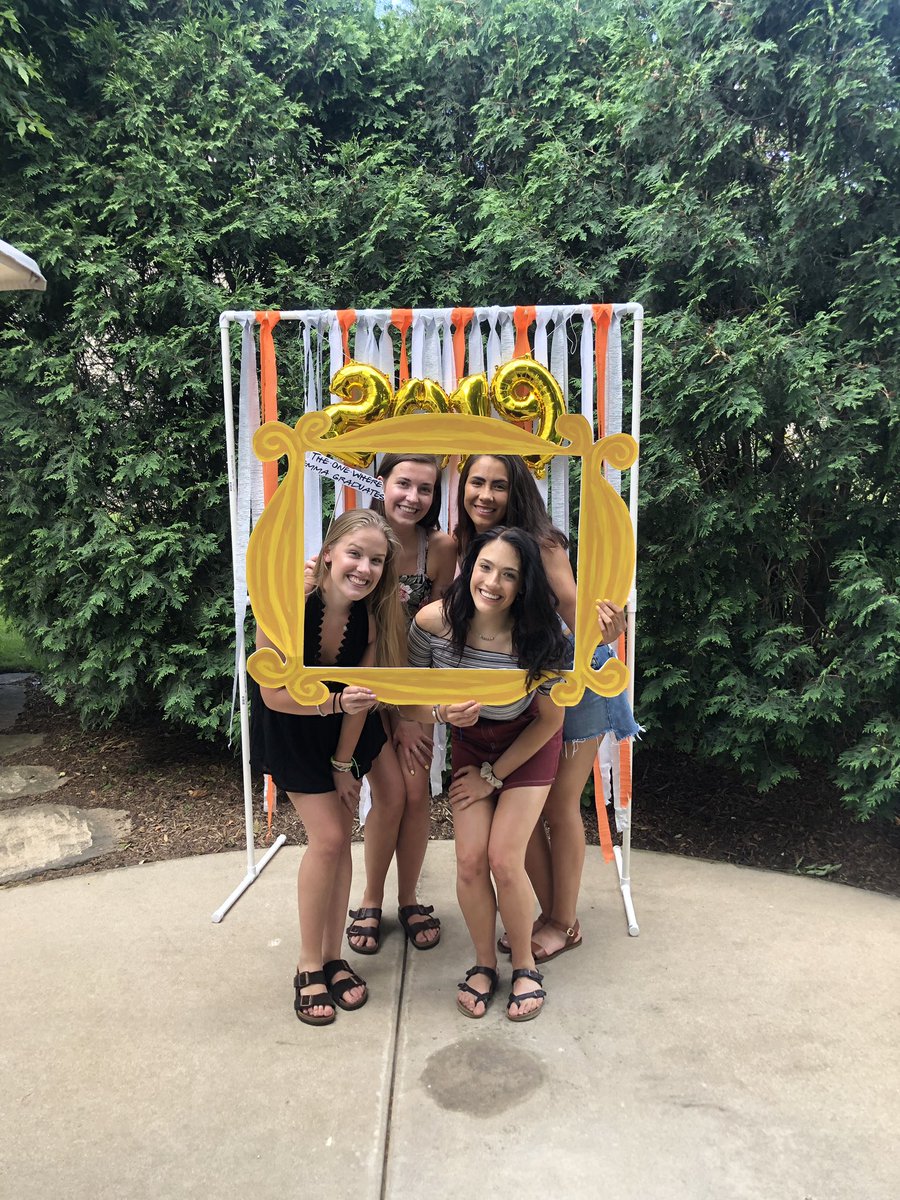 emmakorp23's tweet photo. the one where i graduated https://t.co/y6neMFkB0X