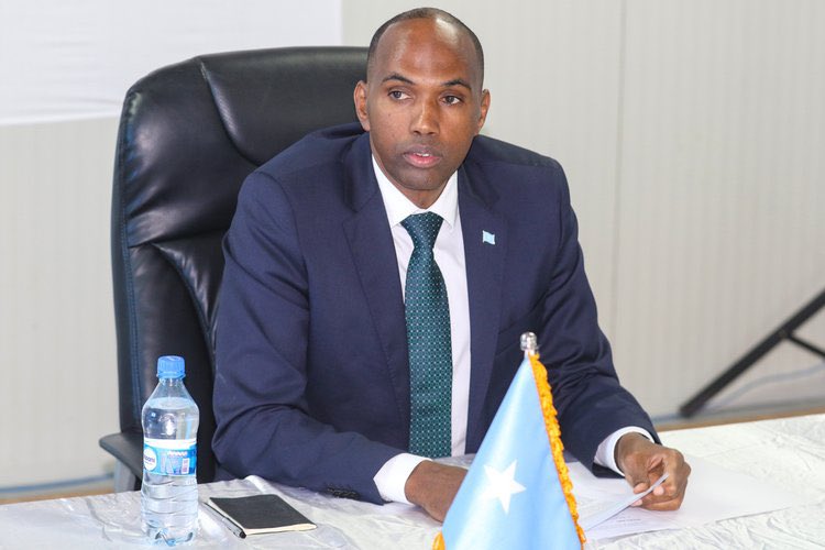 mahadsalad's tweet photo. Ra’iisul Wasaaraha Xukuumada Federaalka Soomaaliya Xasan Cali Kheyre ayaa caawa uga dhawaaqay Magaalada Dhuusamareeb in gogoshii dib u heshiisiinta iyo doorashooyinka Galmudug ay ka furantahay Magaalada Madaxda Galmudug ee Dhuusamareeb. https://t.co/QkmOVW5MAj