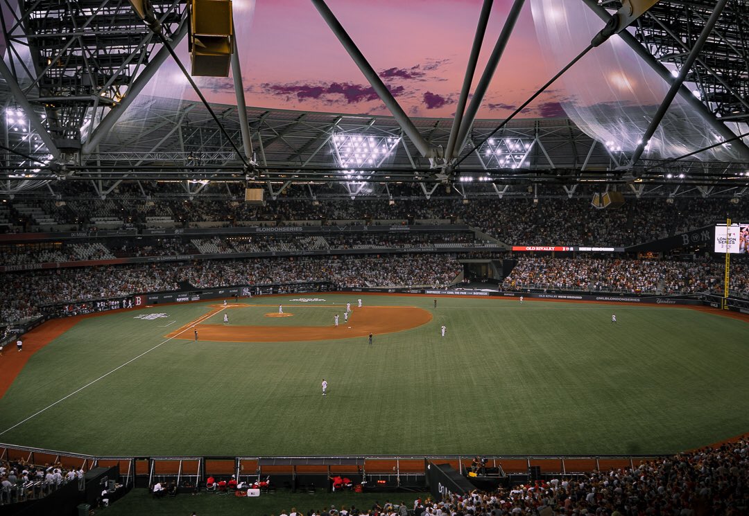 D_Wilxy's tweet photo. London series - Game 1 Red Sox v Yankees https://t.co/8ikncwBbkf