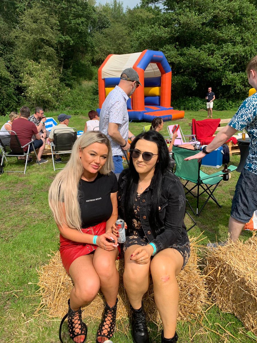 Fabulous evening for charity with Jo Bury at Burys solicitors, in aid of east lancs hospice with lots of money raised, well done Jo
#shirlstock xx