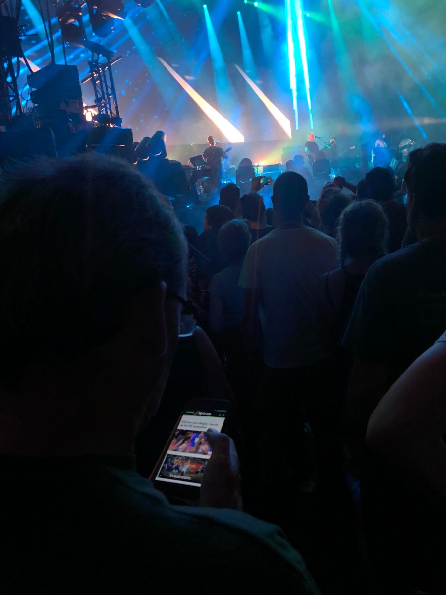 Omdat Sport op zondag toch altijd belangrijk is #RW19 #stubru