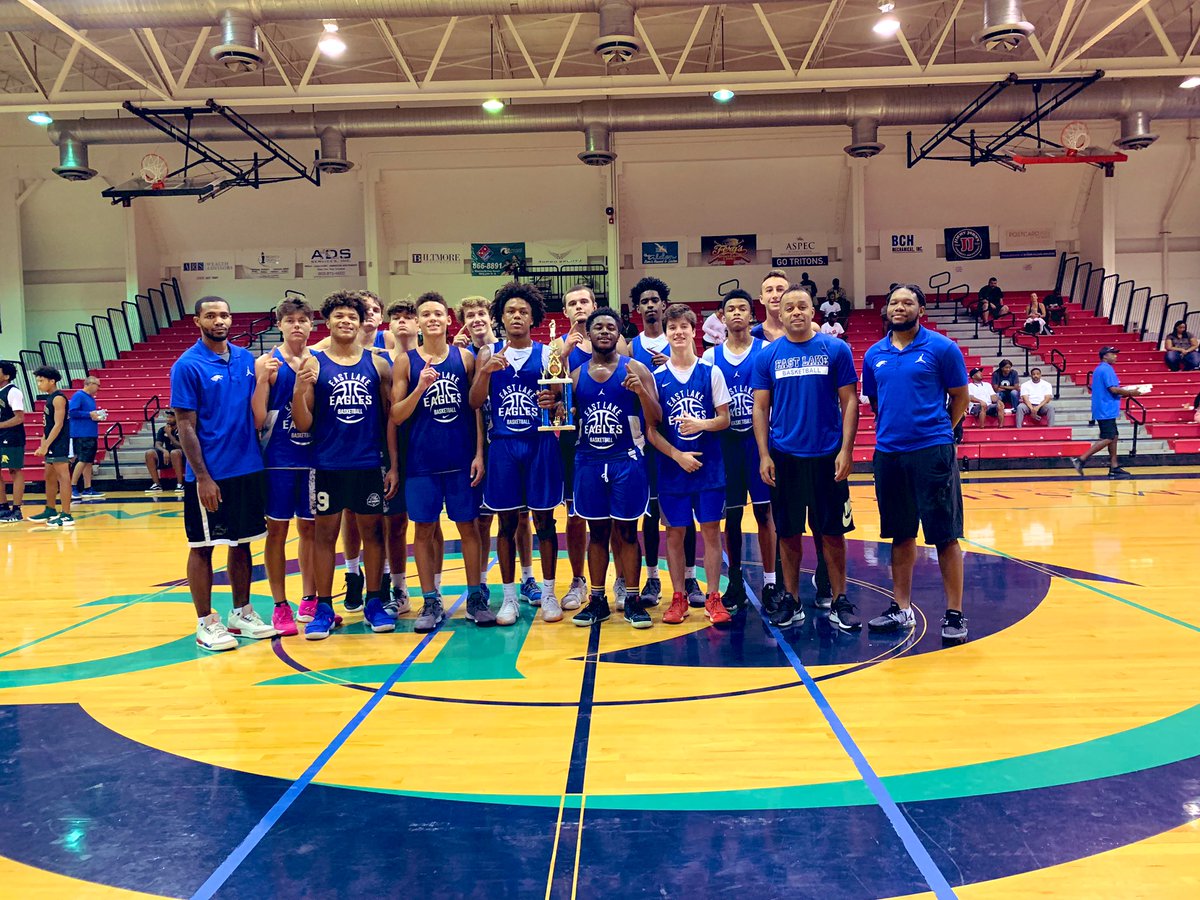 ELHS_Basketball's tweet photo. Back 2 back like we Jordan 96’, 97’!

#ELBball claims the 2019 Eckerd team camp championship for the second year in a row! https://t.co/rvHSjKK8Bk