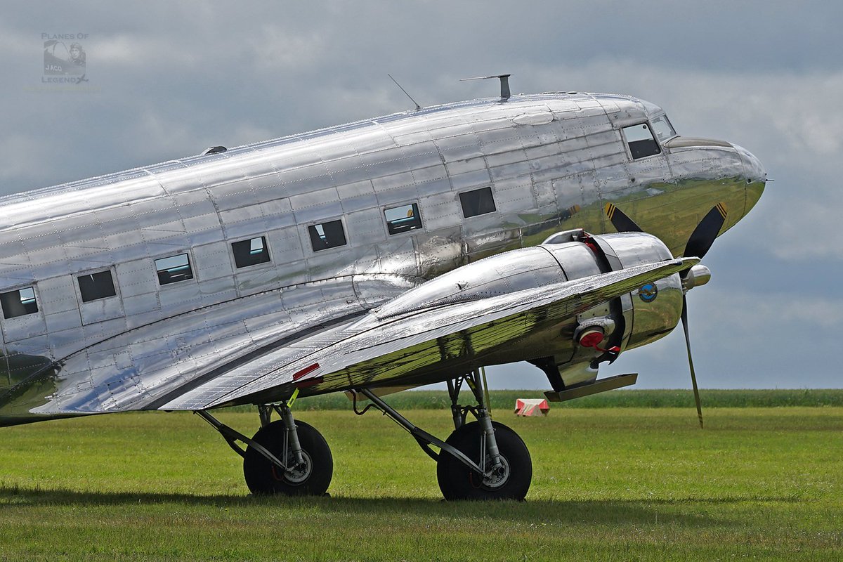 Dakota Over Normandy - Juin 2019 - 75ème anniversaire du débarquement D-VpHTHWsAUh_Sq