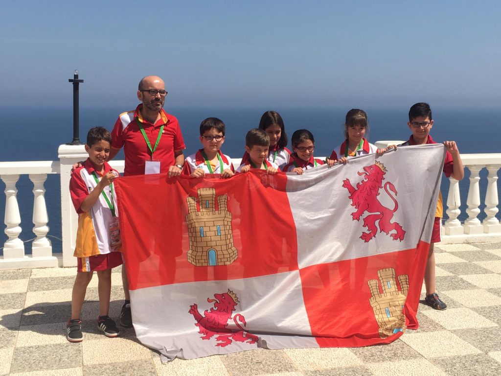 FeclaOficial's tweet photo. Campeonatos de España de Ajedrez. Salobreña. - https://t.co/n2RPNnj8Bt https://t.co/zpBoyQ6xSA