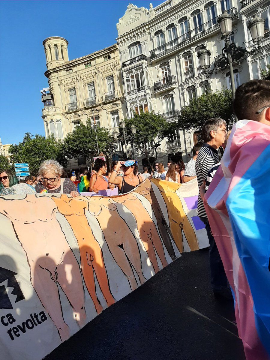 esnifapoesia's tweet photo. #Pride2019 #Pride #valencia #OrgullVLC2019 #Orgullo2019 https://t.co/0eGrDfxu8W