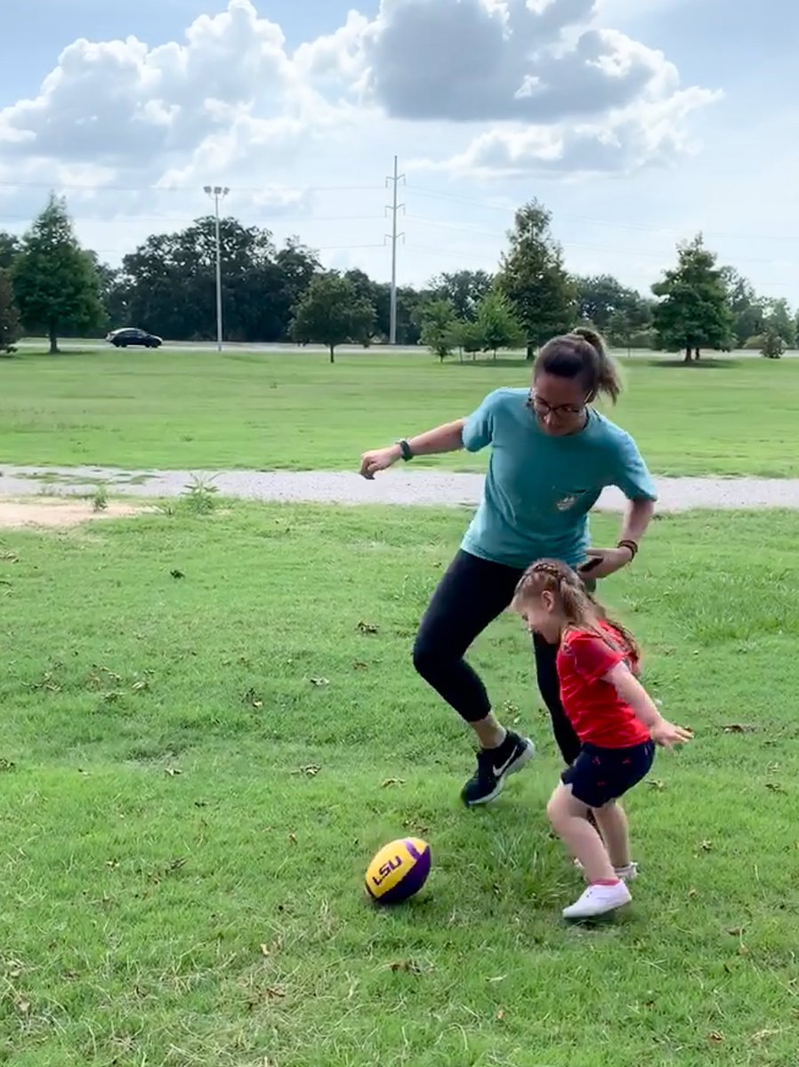 catmsilverman's tweet photo. That moment when you’re trying to play #sports with your kid and keep an eye on the trades at the same time #phoneinhand https://t.co/chBgUmq1Z3