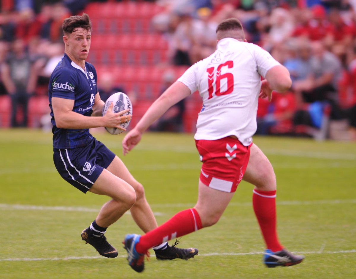 IntlRugbyLeague's tweet photo. After trailing 18 - 0, the @England_RL 🏴󠁧󠁢󠁥󠁮󠁧󠁿 Students have scored 36 unanswered points to defeat the @scotlandrl 🏴󠁧󠁢󠁳󠁣󠁴󠁿 Universities 36 - 18 in Edinburgh to claim their fifth consecutive University Rugby League Four Nations title.

#RugbyLeague #IntRL #UniversityRugbyLeague https://t.co/lpwhagkkyL
