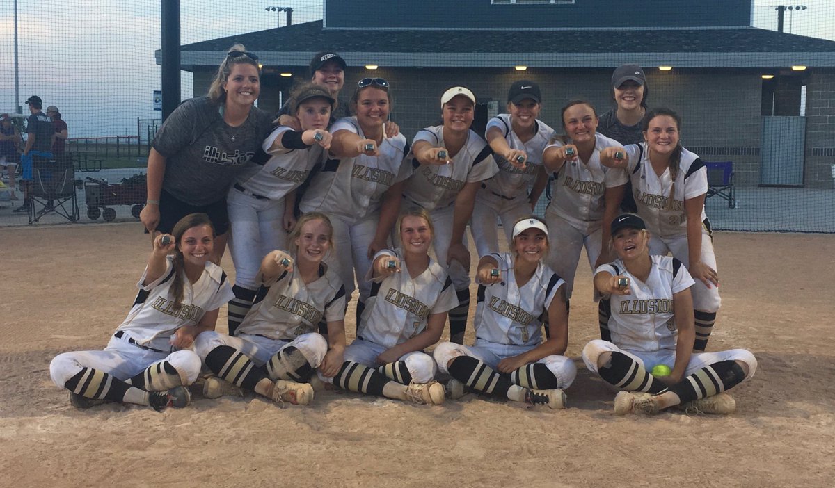 GINWSoftball's tweet photo. 18u Illusions State Champs!!! https://t.co/3qW11Zhel5