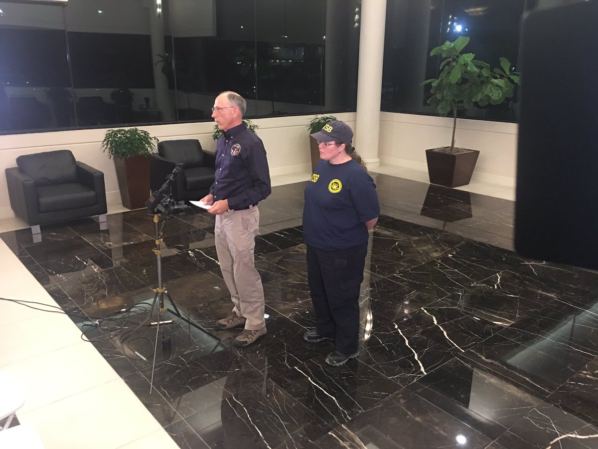 dgoins's tweet photo. NOW: Bruce Landsberg / Vice Chairman of NTSB &amp; Jennifer Rodi - chief investigator NTSB providing briefing - @wfaa https://t.co/H2etNSPEuw
