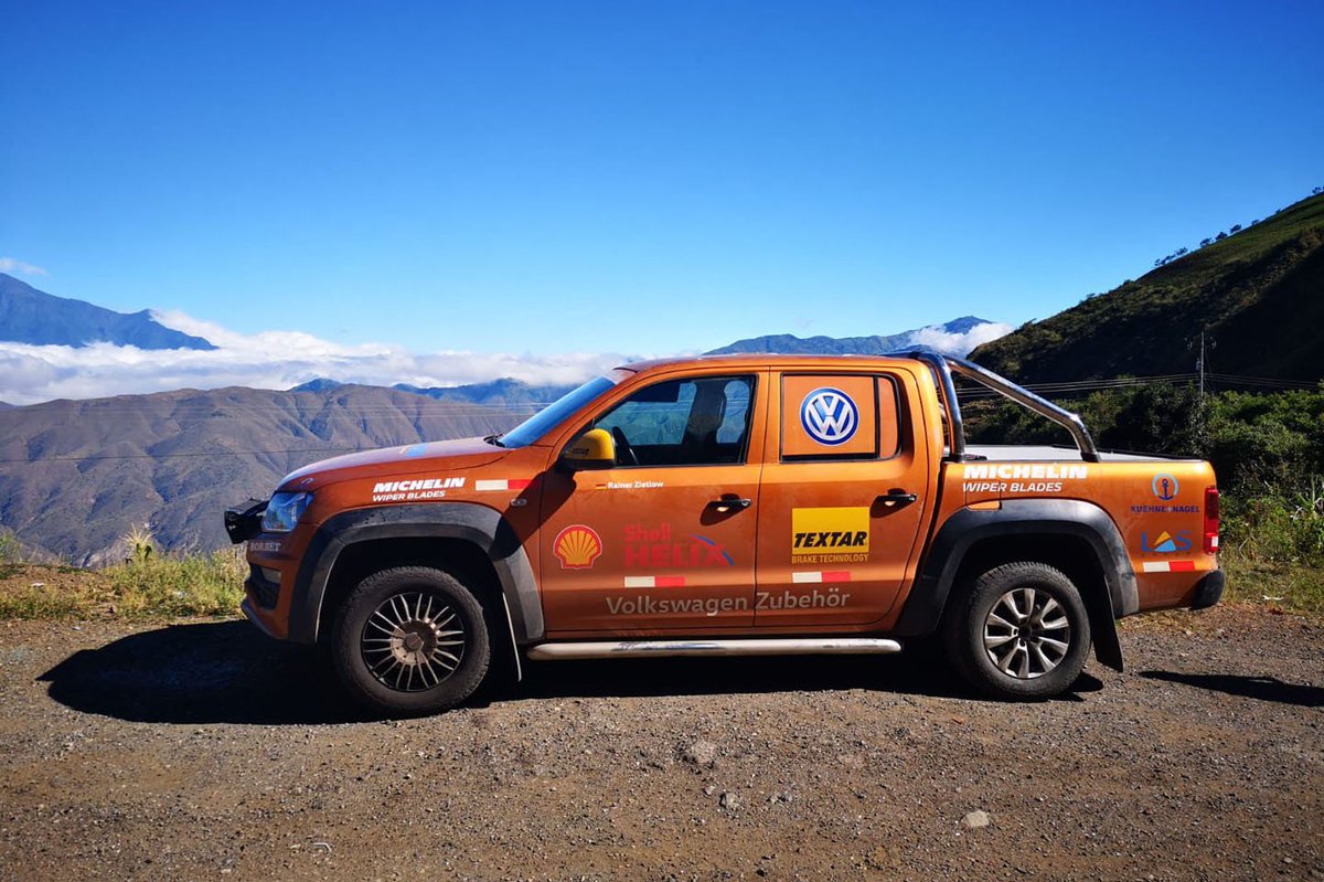 rainer_zietlow's tweet photo. Behind the mountain serpentines of Colombia. We arrive in Ecuador
#panamericana #vwpanamericana #amarokv6panamericana
#worldrecordpanamericana https://t.co/YxdFWynXnz