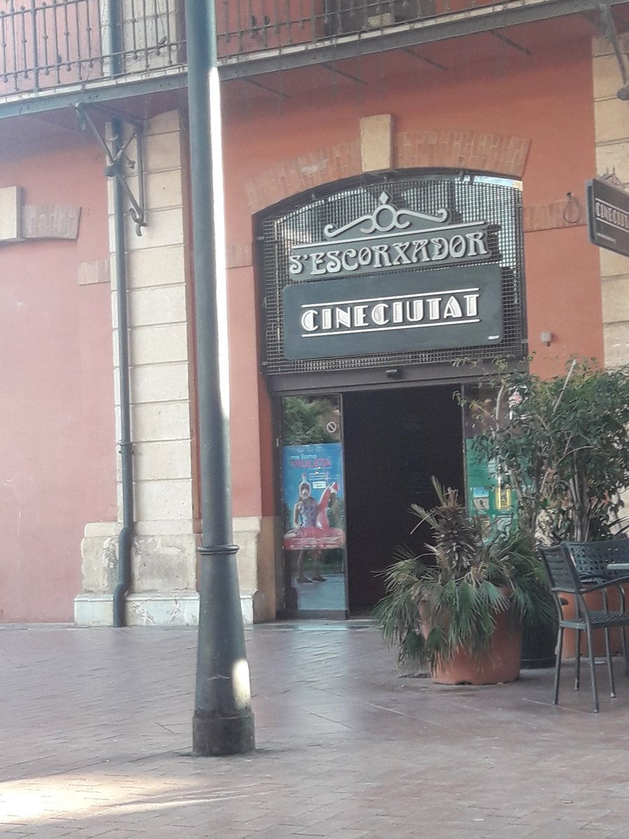 mgmchorus's tweet photo. Gràcies @mostraout @ChrysallisB @CineCiutat  @benamics  per haver portat aquest magnífic documental a Ciutat. Dirigida per David Fernàndez de Castro i Marc Parramon. #MellamoVioleta ens permet conèixer molts més casos. Els pensaments de persones transgénere i el seu dia a dia https://t.co/A3Nq0dvKgt