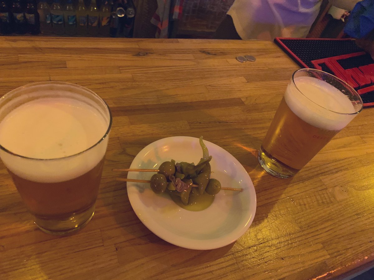 MarinaSBMT's tweet photo. He empezado mis vacaciones comiendo Gildas. https://t.co/YjnHhgXqdQ