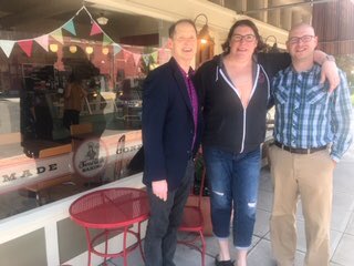 RonWyden's tweet image. Before today’s #2019townhall in Baker City, I enjoyed visiting with Sweet Wife Baking owner Jenny Mowe &amp;amp; her husband, Mayor Loran Joseph. Great place to grab a bite and talk @OregonWBB &amp;amp; more with Jenny, who played at UO &amp;amp; in the WNBA. #GoDucks