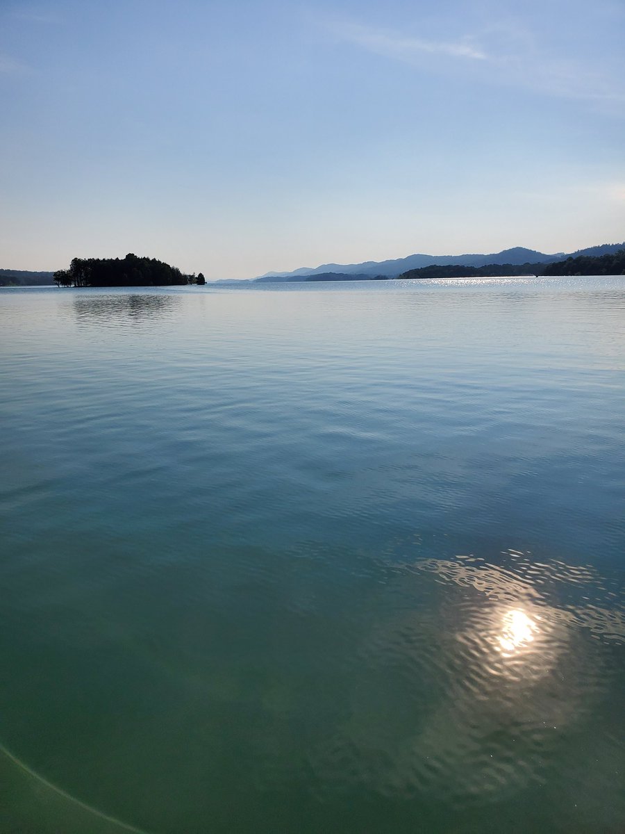 CHueser's tweet image. Our Sunday-funday on #norrislake #norrislaketn My 54 years young hubby still has it y&apos;all! #hoskis #slalomski And just look at this lake, Norris Lake is simply the most beautiful place, our favorite, ever.