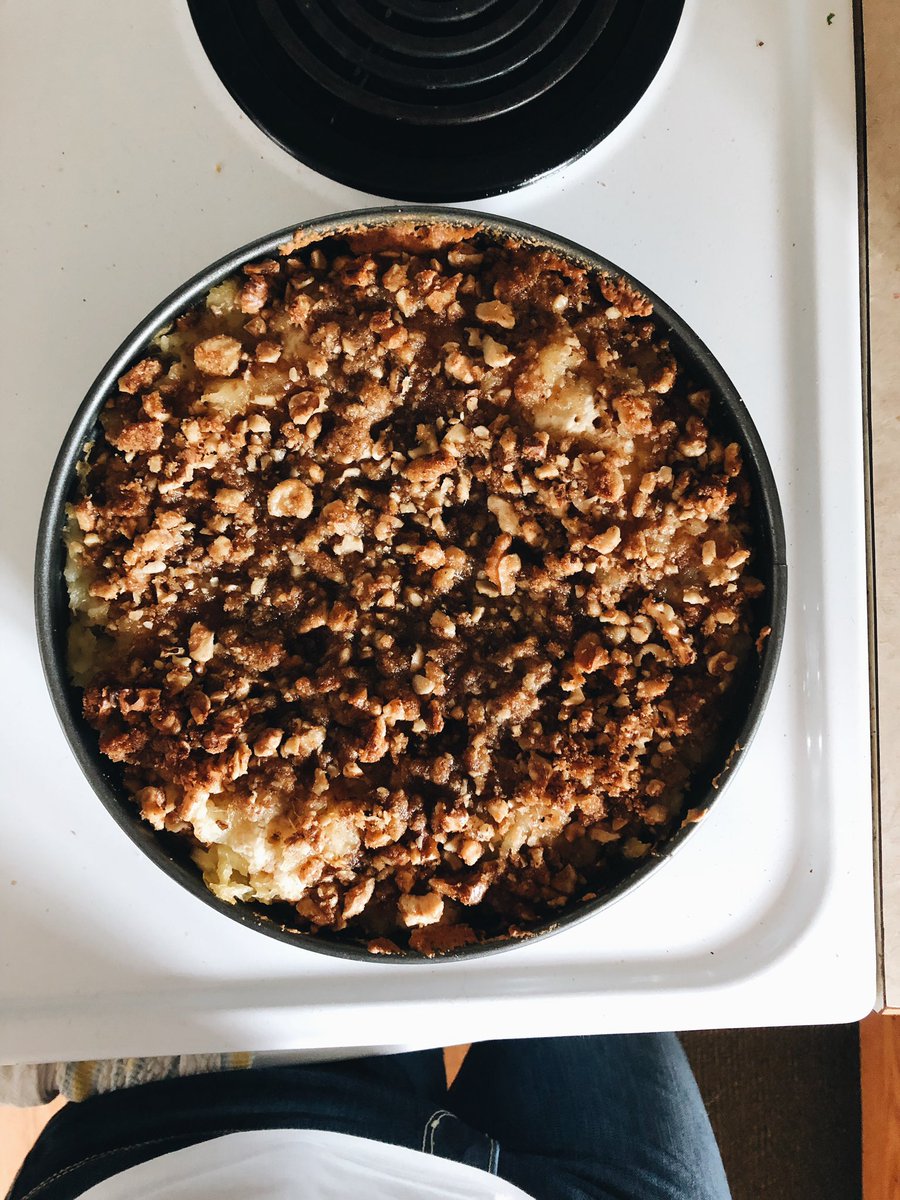 EmmalineCooks's tweet photo. Trying something new today! I had some bisquick mix and a can of pineapple on hand. Pineapple coffee cake looks and smells like a dream. 🍍😋 #baking #coffeecake #yum https://t.co/uSQ0Ng3S57