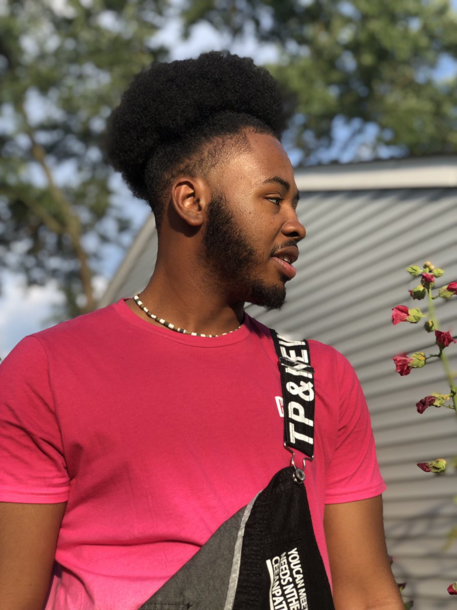 dontrowell00's tweet photo. in my head x ariana grande ✨💖
#SWTIndianapolis #SweetenerWorldTour #ArianaGrande #normani https://t.co/AkkODk4zZk