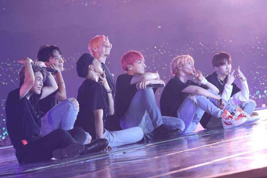 soompi's tweet photo. #BTS's Film "Love Yourself In Seoul" Confirmed To Air On Television https://t.co/xuSaY0m0b0 https://t.co/P1kr2A5t2L