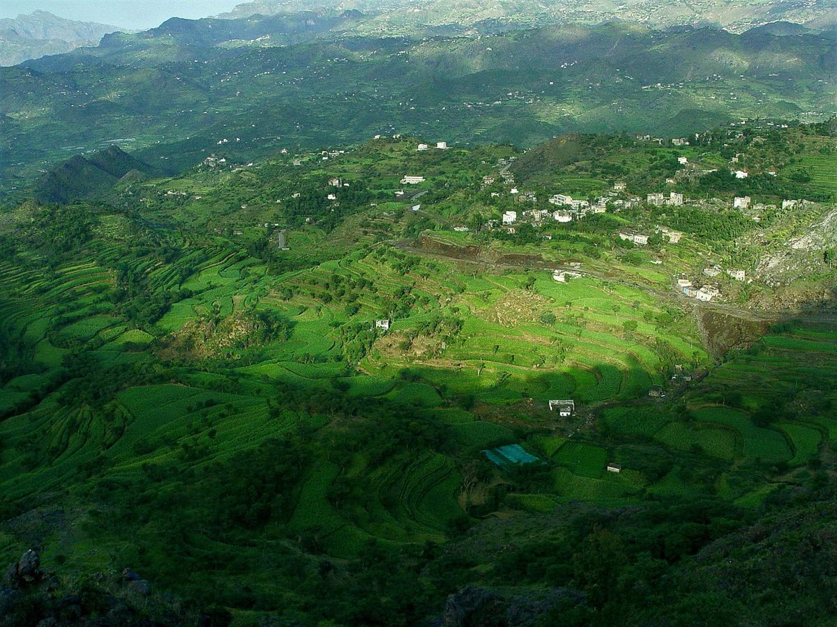 YemenTourismPB's tweet photo. #اب لؤلؤة التنوع و سحر الوديان
#اعرف_وطنك #اليمن
#Ibb .. pearl of diversity and charm of #valleys.#visit2know.
#Yementourism https://t.co/XSWYSQzHzK