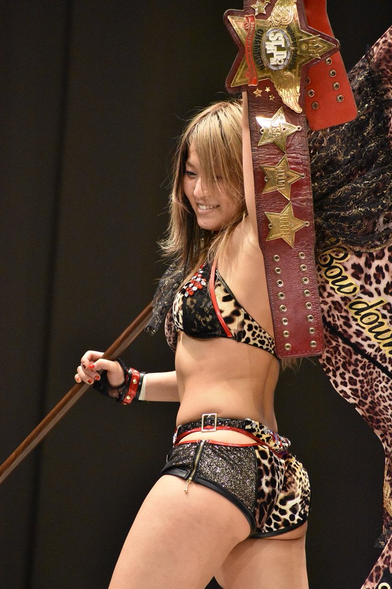 Io Shirai in 2020 | Female wrestlers, Womens wrestling 