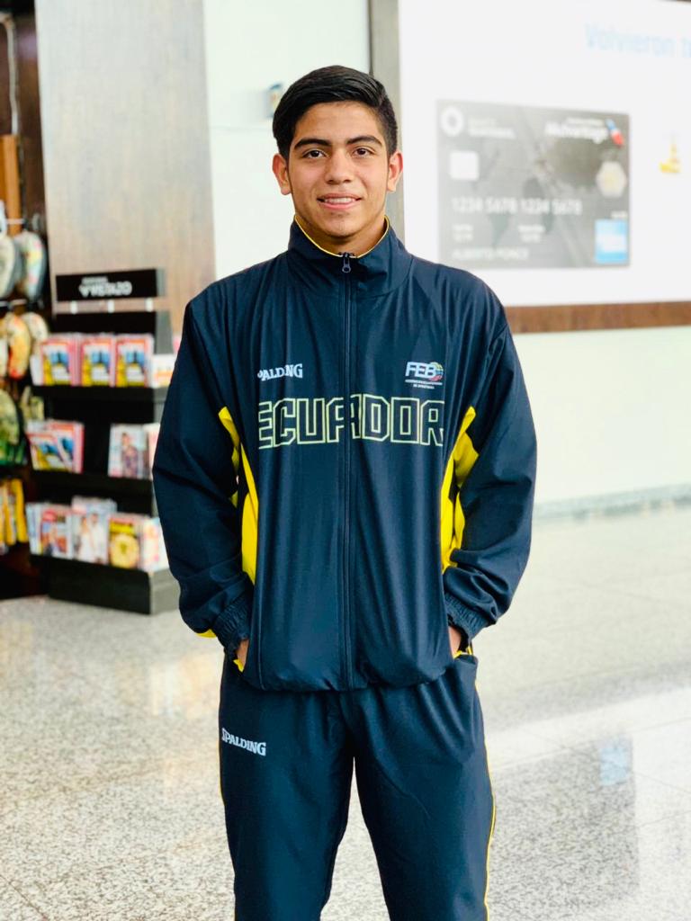 fedesantaelena's tweet photo. Bryan Solís partió a Goias-Goianas siendo parte del equipo de baloncesto U14 a representar al Ecuador en el Campeonato Sudamericano Masculinos, este evento empieza del 02 al 07 de julio.

#VAMOSPORMAS 🏀💪🇪🇨 #Ecuador #ElDeporteNosUne @ASotomayorEcu https://t.co/7MEEICmXze