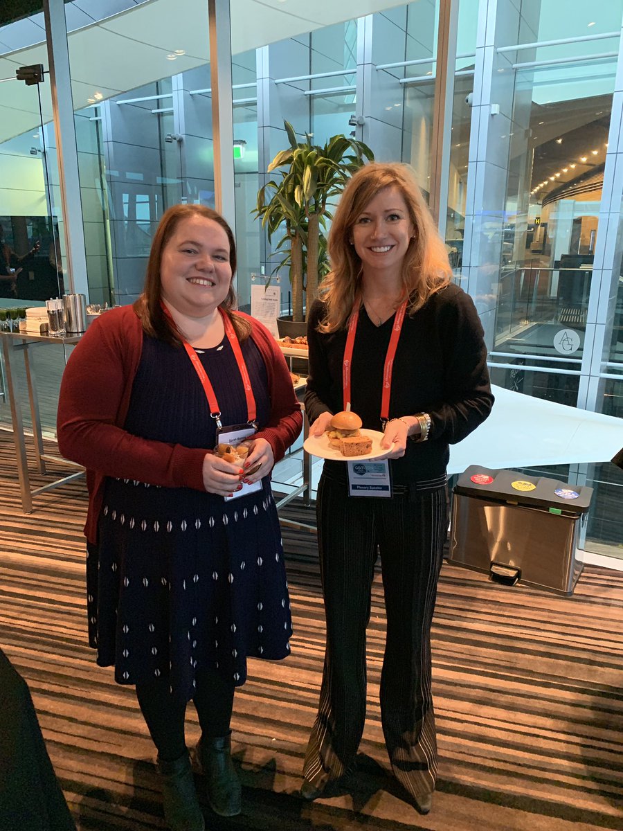 AUSSOCMIC's tweet image. Prof. Marnie Peterson from @Extherid enjoying breakfast with Sarah Baines from @TheDohertyInst
